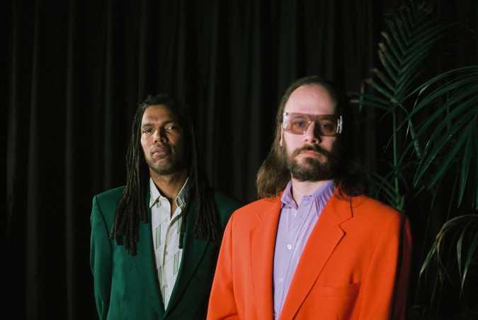 Premiere: Arp Frique reveals new project 'Improvised Suites for Analog Machines', to be presented during LGW19
